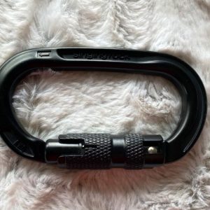 Load Bearing Locking Carabiner for Leashes and Seat Belts